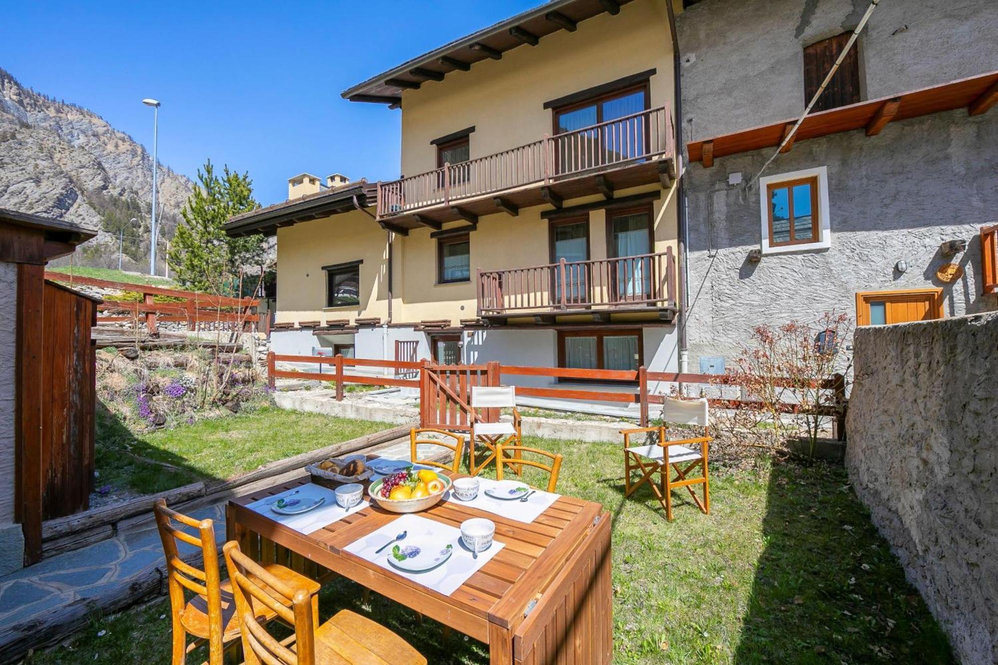 Apartment La Ciaburna Skiing Nearby - Happy *
